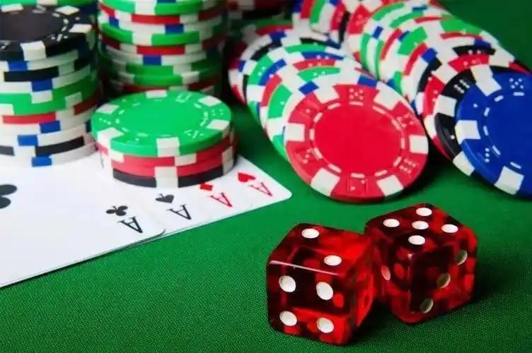 Pengguna memantau halaman Kemenangan koko288 slot dari smartphone